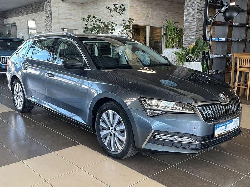 Grau Gebraucht 2021 Skoda Superb Style Kombi | 23.000 € (Guter Preis) - Bild 1/4