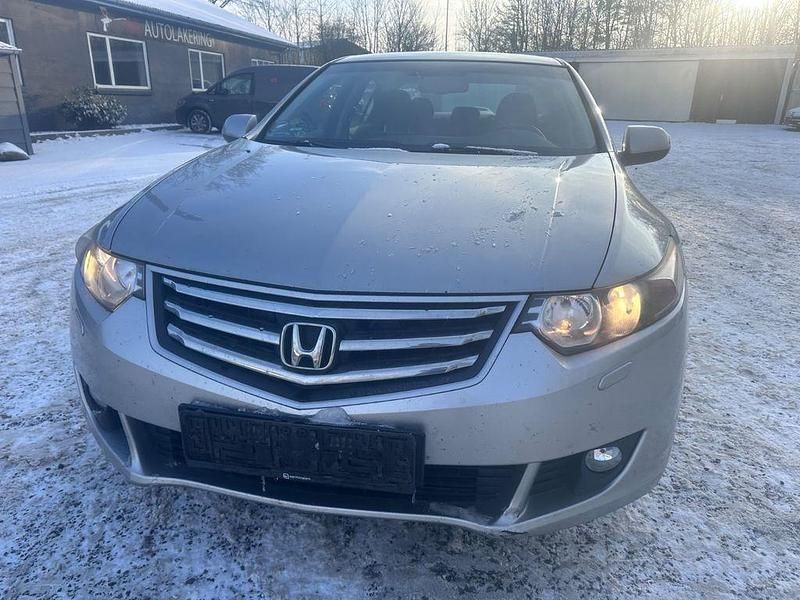 Gebraucht Honda Accord Elegance 156 PS (114 kW) 2009 Silber Limousine