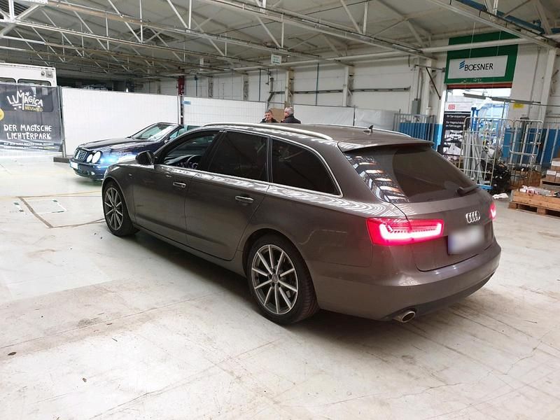 Gebraucht Audi A6 245 PS (180 kW) 2012 Grau Kombi