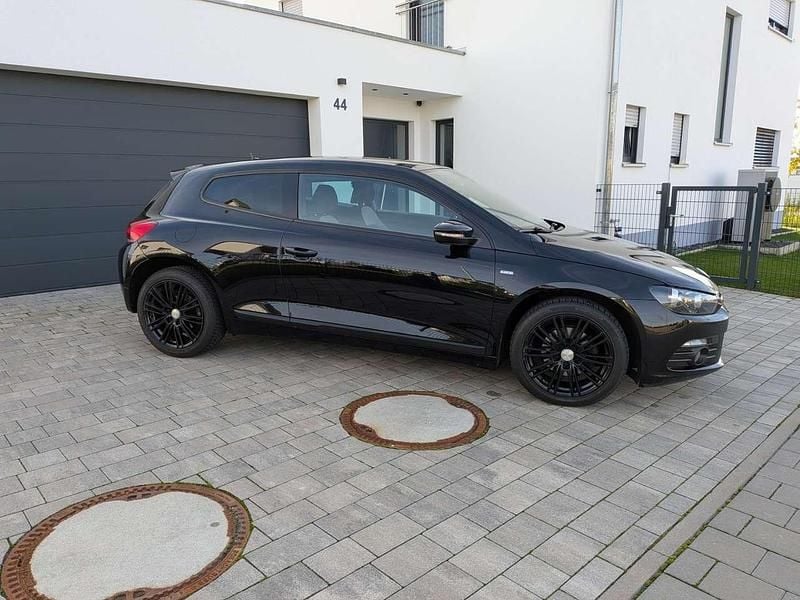 Gebraucht VW Scirocco Life 140 PS (102 kW) 2013 Schwarz Coupé