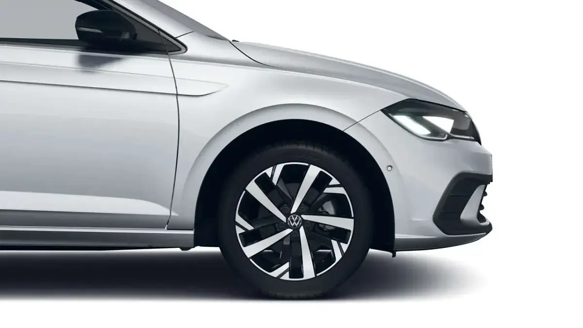 Gebraucht VW Polo Life 116 PS (85 kW) 2026 Silber Kleinwagen
