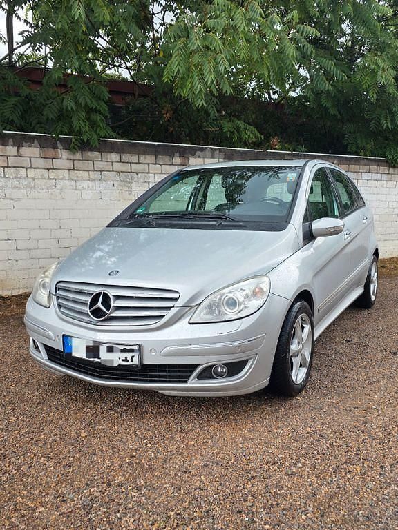 Silber Gebraucht 2007 Mercedes B200 Van / Kleinbus | 1.850 € (Guter Preis) - Bild 1/4
