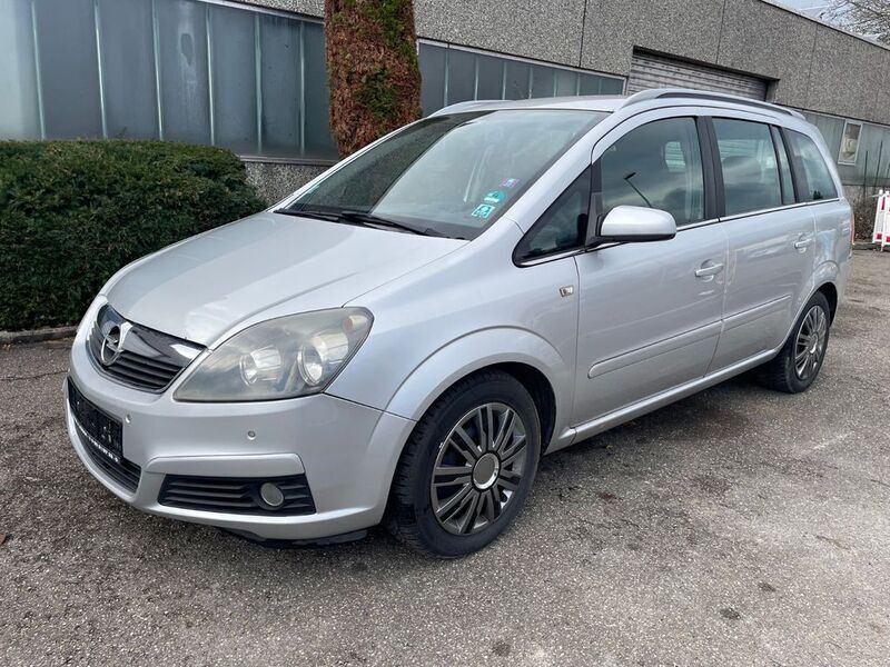 Silber Gebraucht 2006 Opel Zafira Edition Van / Kleinbus | 990 € (Etwas zu teuer) - Bild 1/4