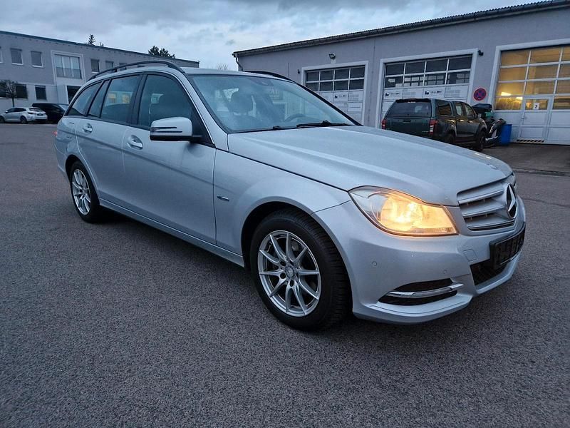 Gebraucht Mercedes C200 184 PS (135 kW) 2011 Silber Kombi