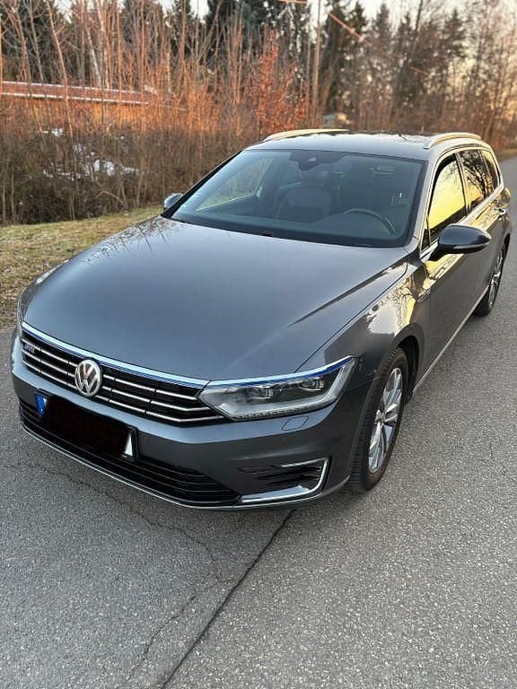 Gebraucht VW Passat GTE 218 PS (160 kW) 2016 Grau Kombi