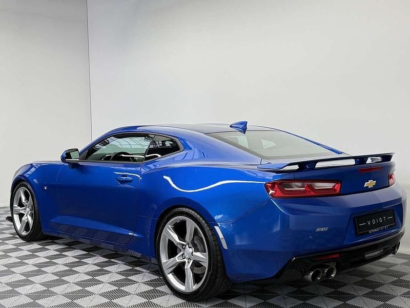 Gebraucht Chevrolet Camaro 453 PS (333 kW) 2018 Vector/electric blue metallic Coupé
