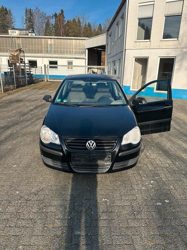 Andere farben Gebraucht 2009 VW Polo Limousine | 1.800 € (Guter Preis) - Bild 1/4