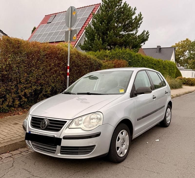 Silber Gebraucht 2005 VW Polo Kleinwagen | 650 € (Superpreis) - Bild 1/4