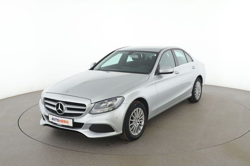 Grau Gebraucht 2014 Mercedes C180 Limousine | 17.200 € (Etwas zu teuer) - Bild 1/4