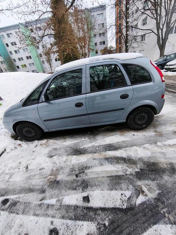 Silber Gebraucht 2003 Opel Meriva Van / Kleinbus | 2.100 € (Fairer Preis) - Bild 1/4