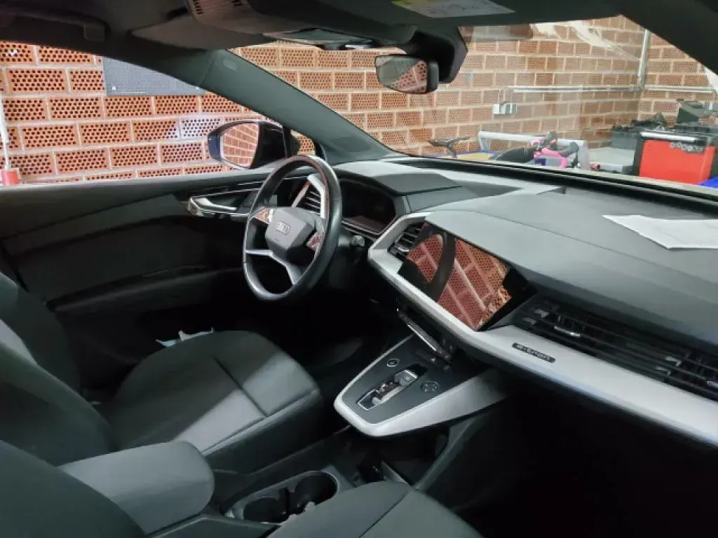 Second-hand Audi e-tron 125 kW (170 CP) 2023 Negru SUV
