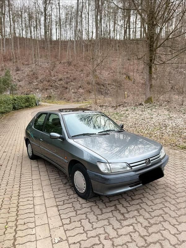 Gebraucht Peugeot 306 88 PS (64 kW) 1997 Grau Coupé