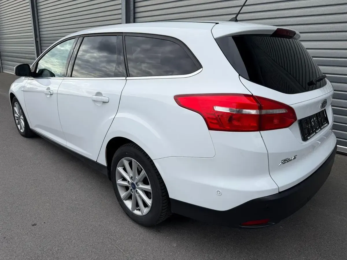 Używany Ford Focus Titanium 125 KM (91 kW) 2017 Biały Kombi