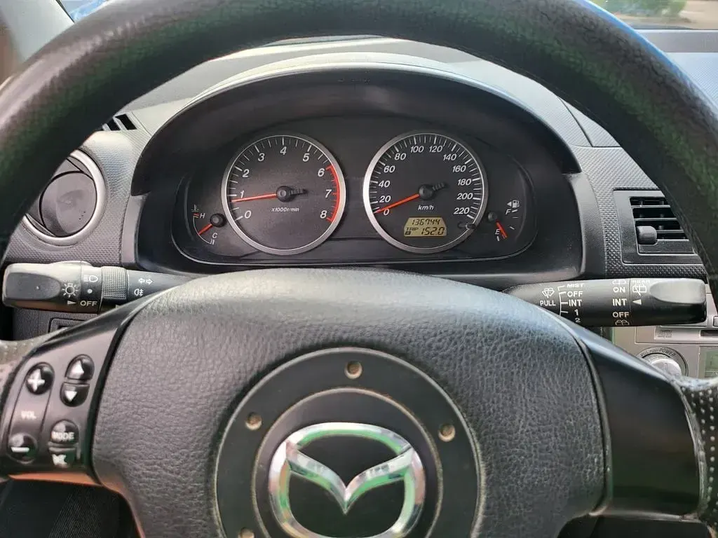 Gebraucht Mazda 2 80 PS (58 kW) 2007 Silber Kleinwagen