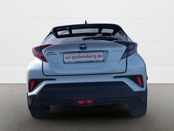 Gebraucht Toyota C-HR+ Plus 89 kW (122 PS) 2016 Novaweiß perleffekt / dach schwarz SUV