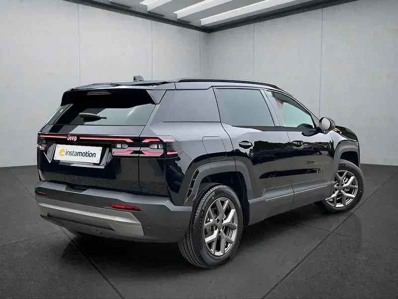 Neu Jeep Compass 145 PS (106 kW) 2026 Schwarz SUV