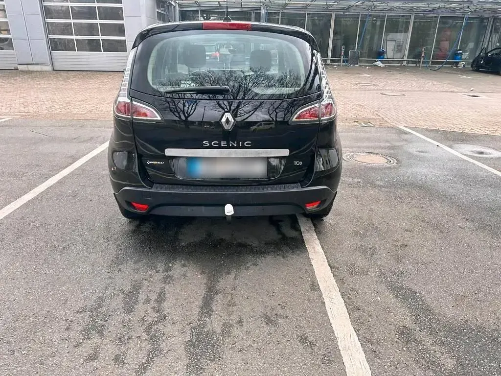 Gebraucht Renault Mégane 132 PS (97 kW) 2014 Schwarz Limousine
