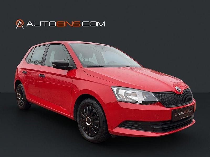 Rot Gebraucht 2015 Skoda Fabia Active Limousine | 6.900 € (Fairer Preis) - Bild 1/4
