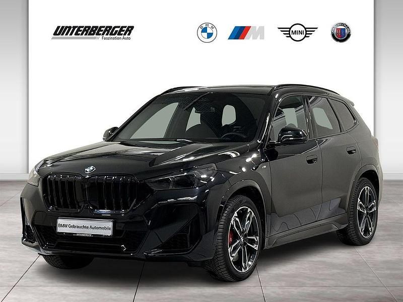 Saphirschwarz Gebraucht 2025 BMW X1 Efficient Dynamics SUV | 52.890 € (Etwas zu teuer) - Bild 1/4