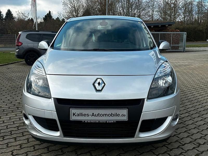 Gebraucht Renault Scénic III Dynamique 106 PS (77 kW) 2010 Platingrau metallic Limousine