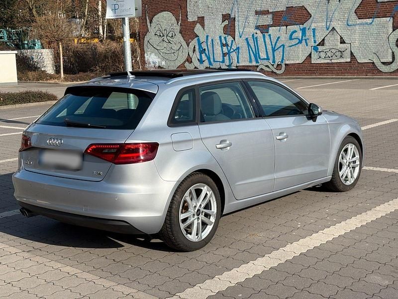 Gebraucht Audi A3 Ambition 125 PS (91 kW) 2015 Silber Kombi
