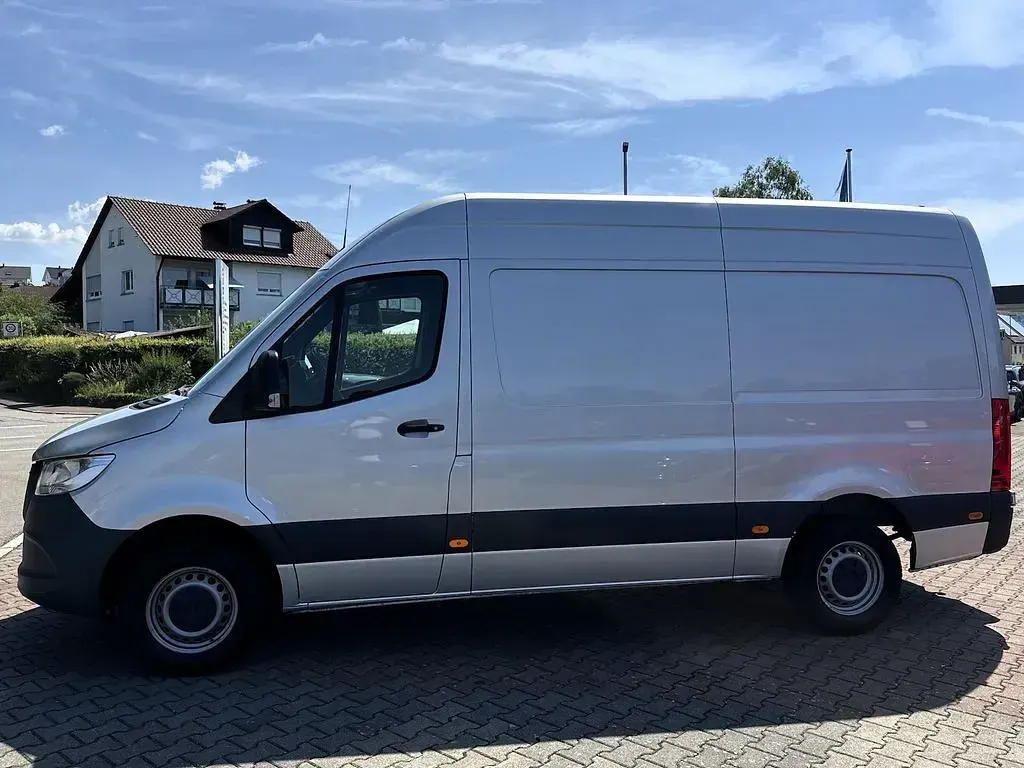 Gebraucht Mercedes Sprinter 150 PS (110 kW) 2022 Silber Van