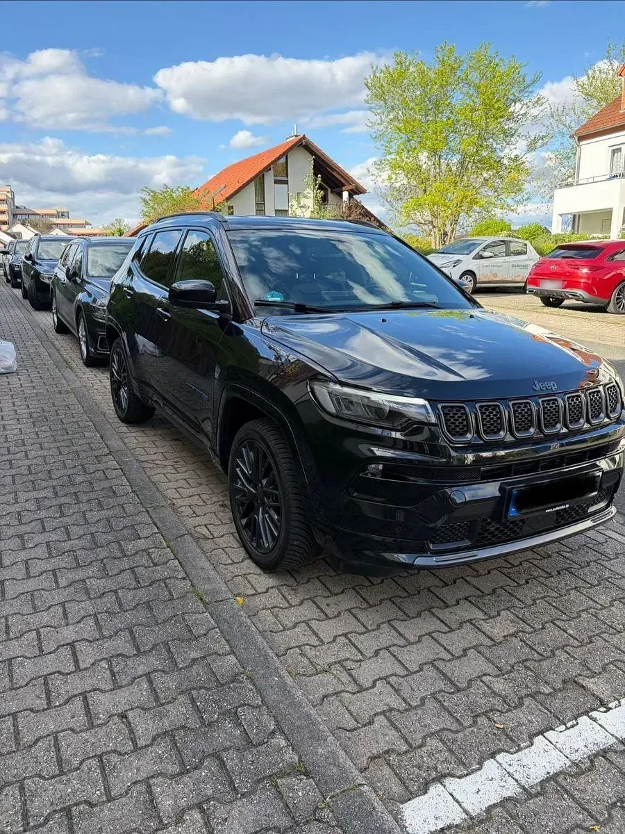 Usado Jeep Compass 241 HP (177 kW) 2021 Preto SUV