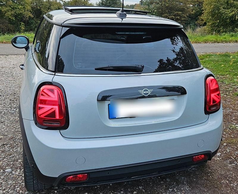 Gebraucht Mini Cooper SE 135 kW (184 PS) 2021 Silber Kleinwagen