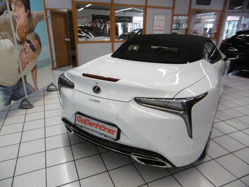 Gebraucht Lexus LC 500 464 PS (341 kW) 2021 Weiß Cabrio