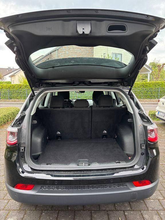 Gebraucht Jeep Compass 140 PS (102 kW) 2019 Schwarz SUV