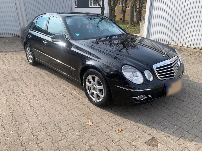 Gebraucht Mercedes E320 Avantgarde 224 PS (164 kW) 2006 Schwarz Limousine