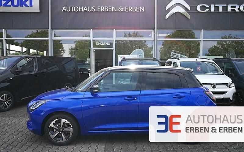 Blau Neu 2025 Suzuki Swift Comfort+ Limousine | 21.500 € - Bild 1/4