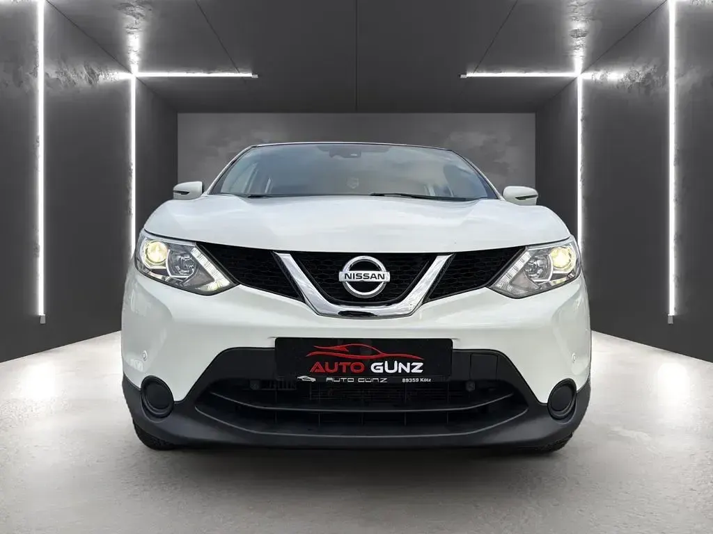 Gebraucht Nissan Qashqai Visia 116 PS (85 kW) 2017 Weiß SUV