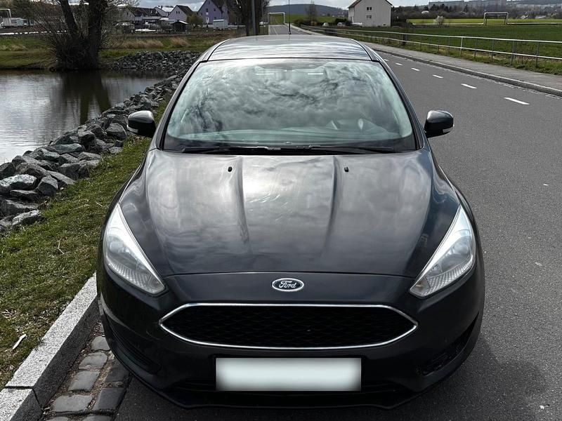 Gebraucht Ford Focus 120 PS (88 kW) 2015 Schwarz Kombi