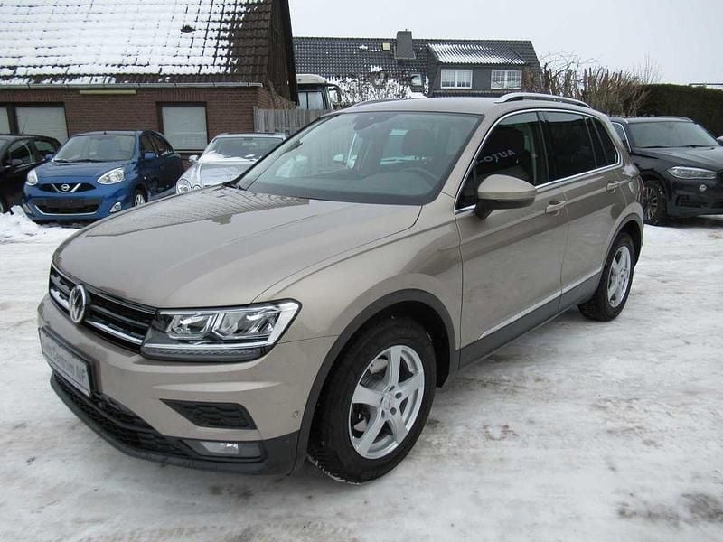 Braun Gebraucht 2019 VW Tiguan Comfortline SUV | 18.950 € (Superpreis) - Bild 1/4