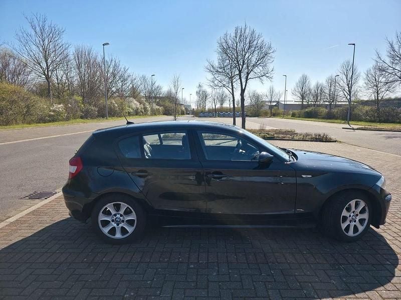 Gebraucht BMW 118 129 PS (94 kW) 2005 Schwarz Kleinwagen