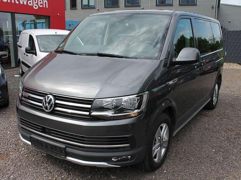 Indiumgrau metallic Gebraucht 2018 VW Multivan PanAmericana Van | 27.800 € (Superpreis) - Bild 1/4