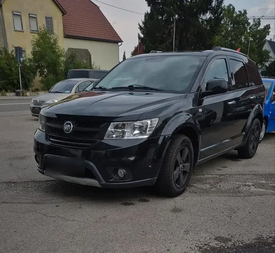 Gebraucht Fiat Freemont 170 PS (125 kW) 2012 Schwarz SUV