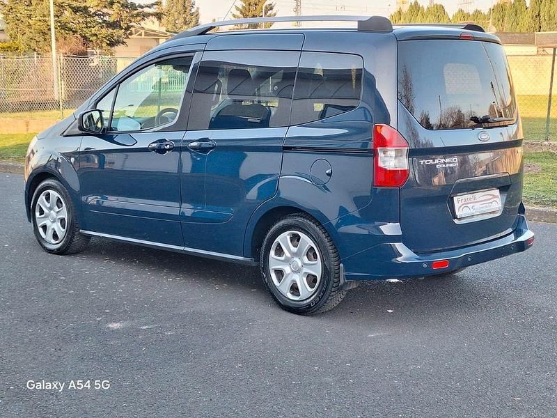 Gebraucht Ford Tourneo Courier 101 PS (74 kW) 2017 Blau Van / Kleinbus