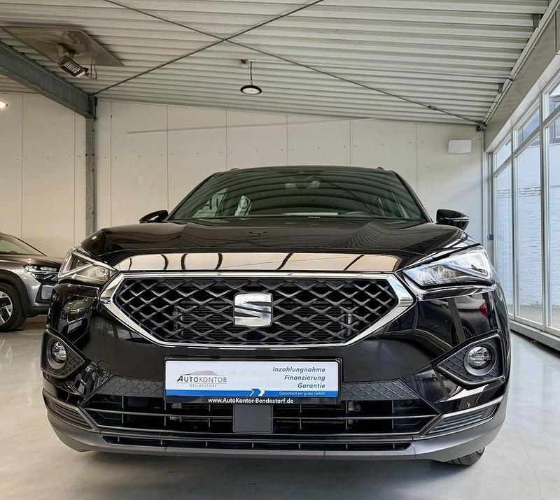 "deep" schwarz perleffekt Gebraucht 2024 Seat Tarraco Style SUV | 30.970 € (Superpreis) - Bild 1/4