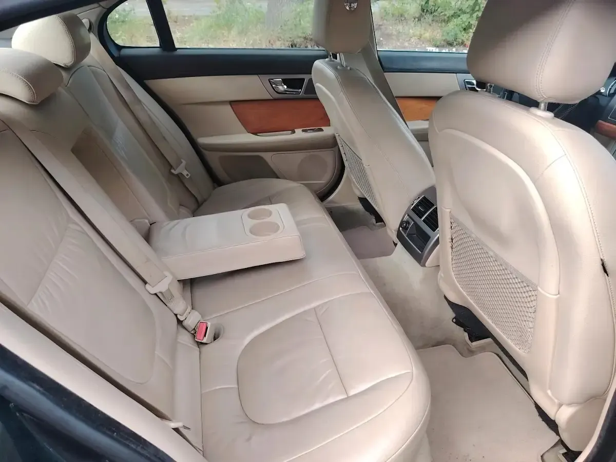 Gebraucht Jaguar XF 240 PS (176 kW) 2010 Grün Limousine