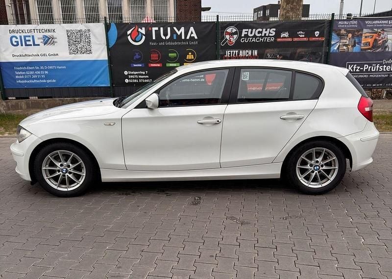 Gebraucht BMW 116 116 PS (85 kW) 2011 Weiß Kleinwagen