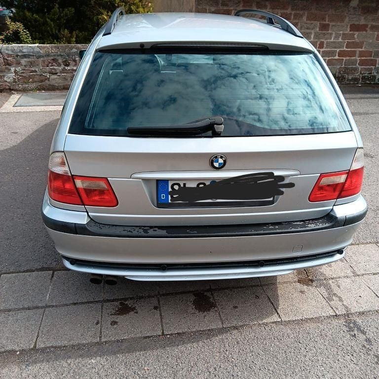 Gebraucht BMW 320 170 PS (125 kW) 2004 Silber Kombi