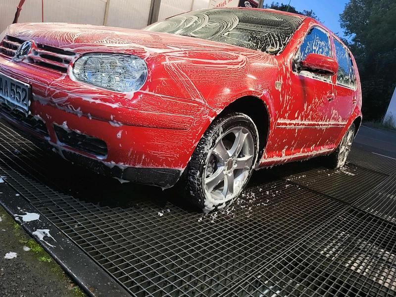Rot Gebraucht 1998 VW Golf IV Kleinwagen | 1.300 € (Fairer Preis) - Bild 1/4
