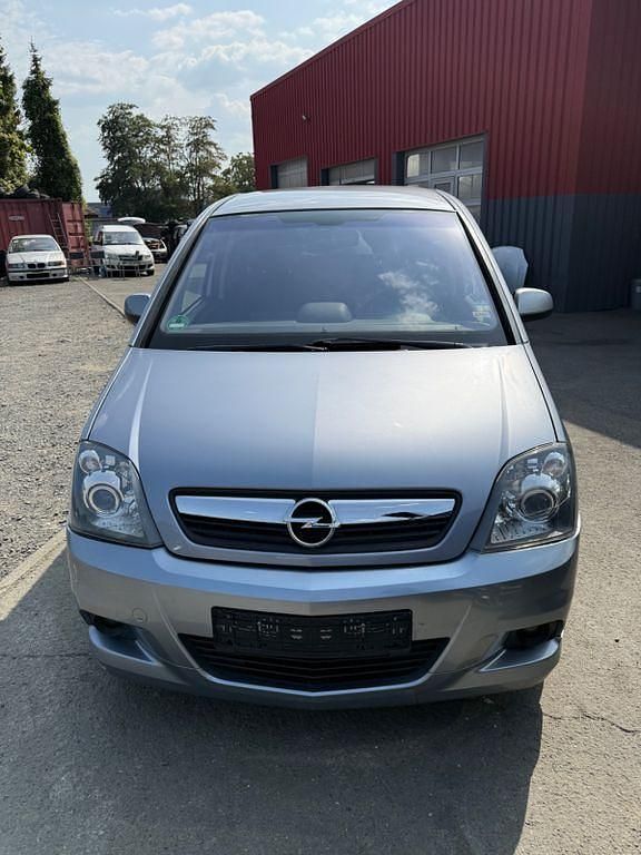 Silber Gebraucht 2010 Opel Meriva Innovation Van / Kleinbus | 1.100 € (Superpreis) - Bild 1/4