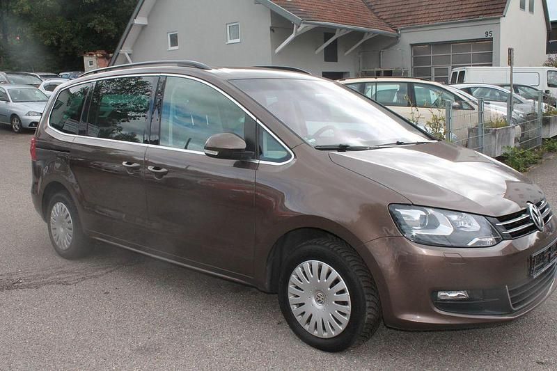 Gebraucht VW Sharan Comfortline 140 PS (102 kW) 2011 Van / Kleinbus