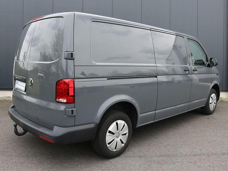 Używany VW Transporter 150 KM (110 kW) 2023 Szary Van