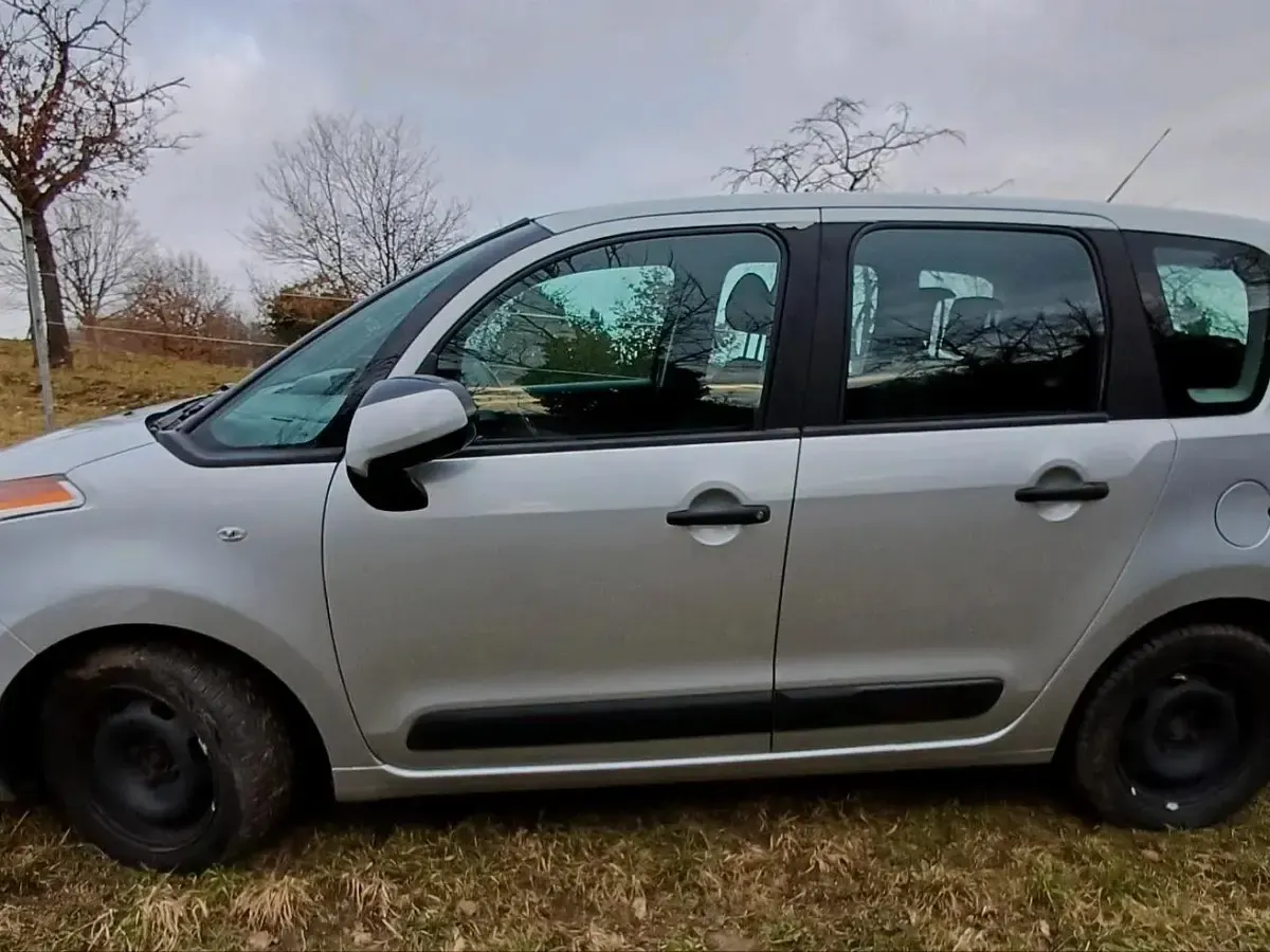 Gebraucht Citroën C3 95 PS (69 kW) 2011 Silber Van / Kleinbus