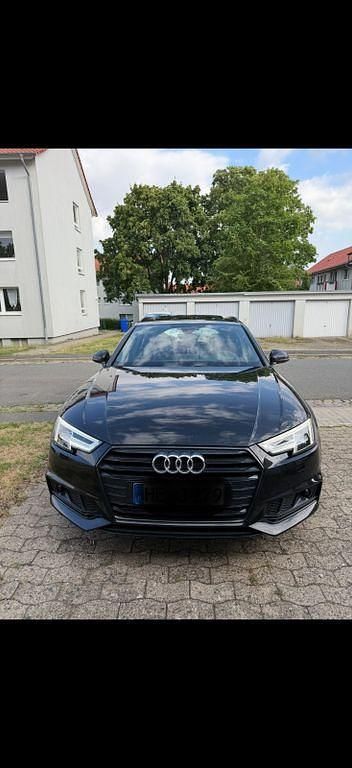 Schwarz Gebraucht 2017 Audi A4 Design Kombi | 19.000 € (Fairer Preis) - Bild 1/4