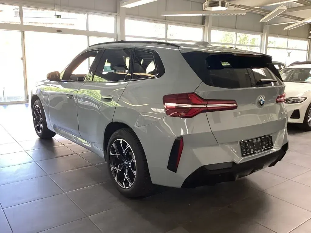 Gebraucht BMW X3 M Sport 197 PS (144 kW) 2025 Brooklyn grau metallic SUV